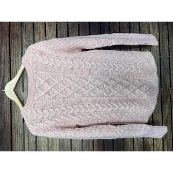 Banana Republic Pink Cable Knit Sweater Medium - Picture 2 of 6